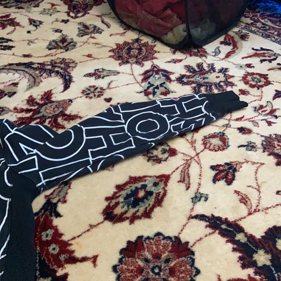 hoodie - Picture 3 of 4